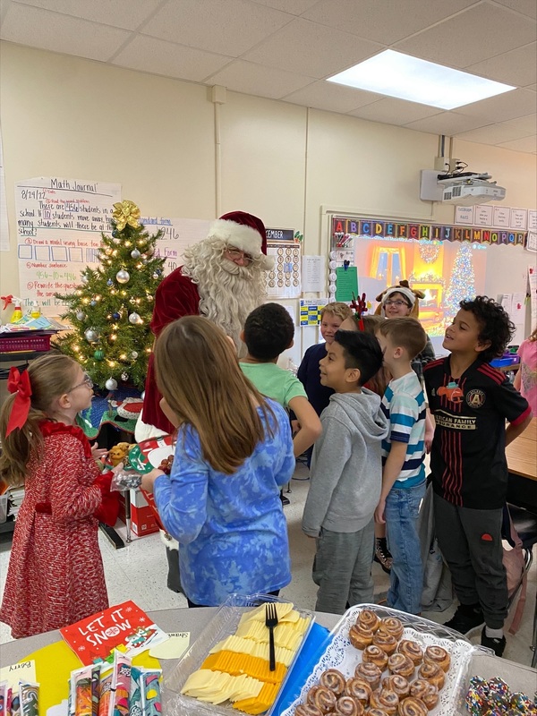 Special Visitor and Helpers | Hamilton Crossing Elementary School