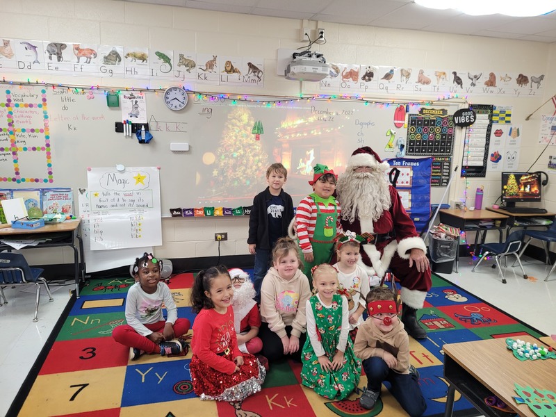 Special Visitor and Helpers | Hamilton Crossing Elementary School